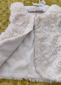 Cozy Faux Fur Vest for Girl age 5-6years