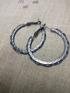 Earings