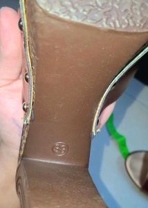 high heel sandal