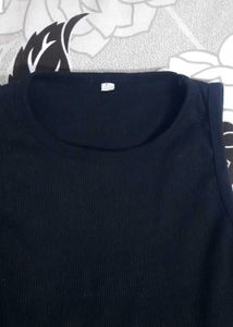 Black Basic Crop  Top