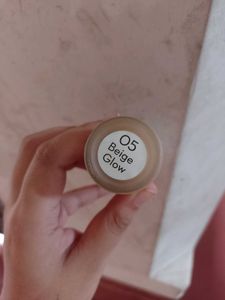 Mamaearth Glow Serum Foundation