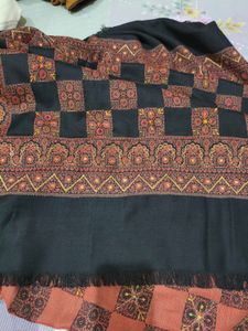 Elegant Checked Scarf