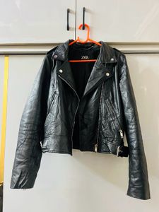 zara leather jacket 🖤🩶