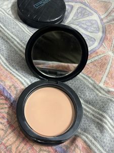 Fit me Matte+poreless Oil Control With Spf 32+++