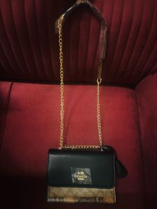 Coach Sling Bag 🖤