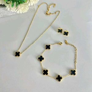Clover Jewelry Set