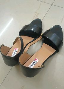 Toe Step Black Heels