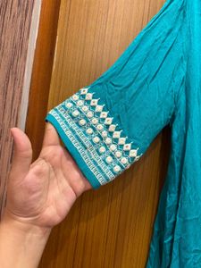 🆕 “Akkriti” Cyan Handworked Shrug