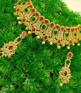 Bridal choker