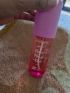 Aqualogica Dewy Floral Kiss Body Mist