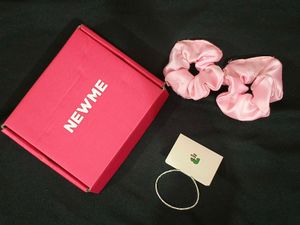 newme silver rinestone bracelet