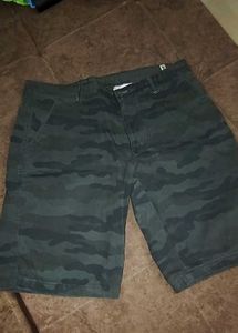 Showman Olive Green Cotton shorts