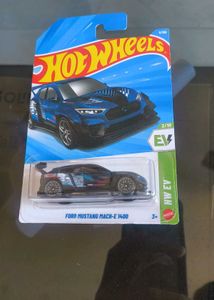 Hot Wheels Ford Mustang Mach-E 1400