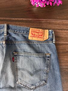 Authentic Levi&#39;s 501 Jeans