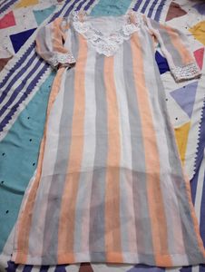 Elegant Striped Kurta with Lace Detail
