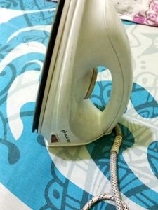 Bajaj Majesty Electric Iron