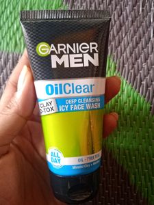 Garnier MEN OIL CLEAR face Wash