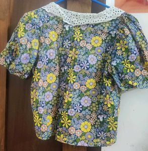 FLORAL CROP TOP