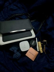 Crossbody Bag 💢only not the makeup stuff