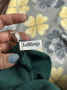 Elegant Green Cropped Sweater