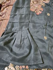 Pretty Set With Dupatta And Pant