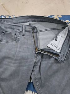 Levi&#39;s Grey Original Jeans Next To New