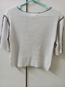 Women&#39;s White Contrast Stitch Top