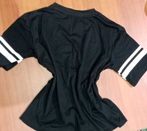Black Crop Graphic T-Shirt