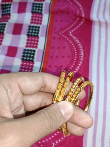 Kundan Bangles