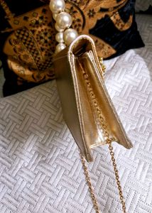 Price Drop !! Sling Clutch 🌟