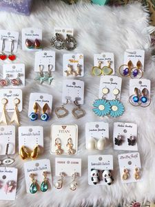 PACK OF 37 Earrings