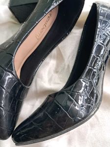 Dressberry Elegant Black Heels