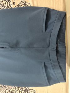 Stylish Blue Cropped Pants