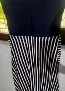 A Simple Navy Blue Party Wear For Women