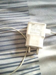 ORIGINAL SAMSUNG MOBILE CHARGER