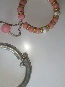 2 Bracelets❤️😻