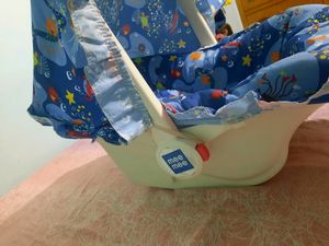 Baby Carry Cot/ Bouncer