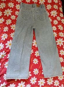 Straight Fit Jeans For Women ❤️