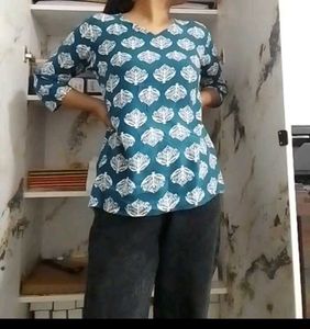Regular Top