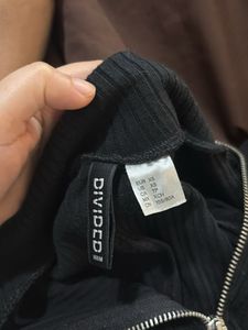 Black Ribbed Zip-Up Top