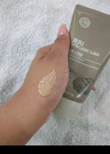 SAMPLE of The Face Shop Jeju Volcanic Lava Scrub