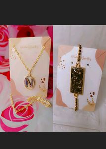 Gold Tone Necklace and Bracelet Set