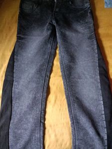 Want To Sell My Jeans Pant Rs 800