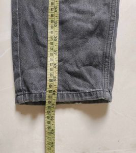 JEANS • ZUDIO