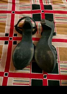 Two Heels For Sell 🎉
