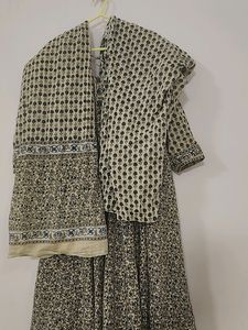 Kurta Set No Flowes Worn Only 2 Time