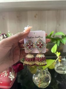 Maroon Square Jhumka