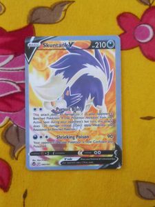 Skuntank V Pokemon Card