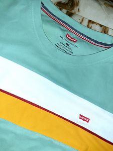 Levis Tshirt