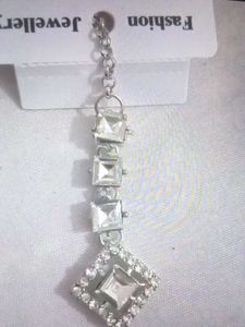 Fashion Jewelry Set: Earrings &amp; Tikka